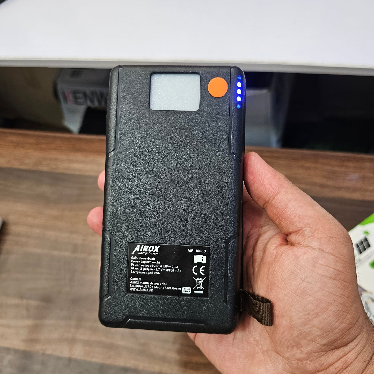 Lot Imported Airox 10000mAh Solar Powerbank