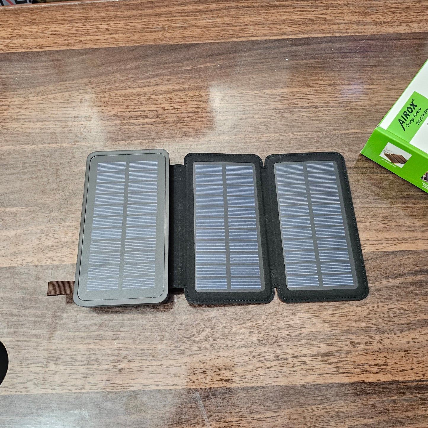 Lot Imported Airox 10000mAh Solar Powerbank