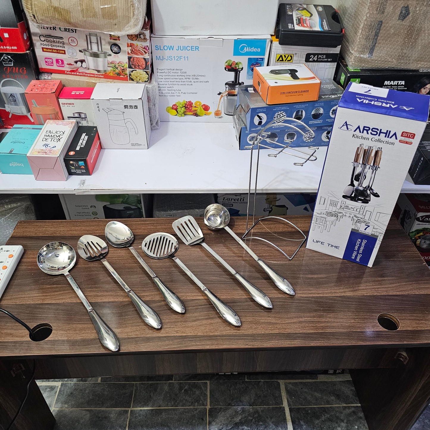 Lot Imported 7 Piece Kitchen Set