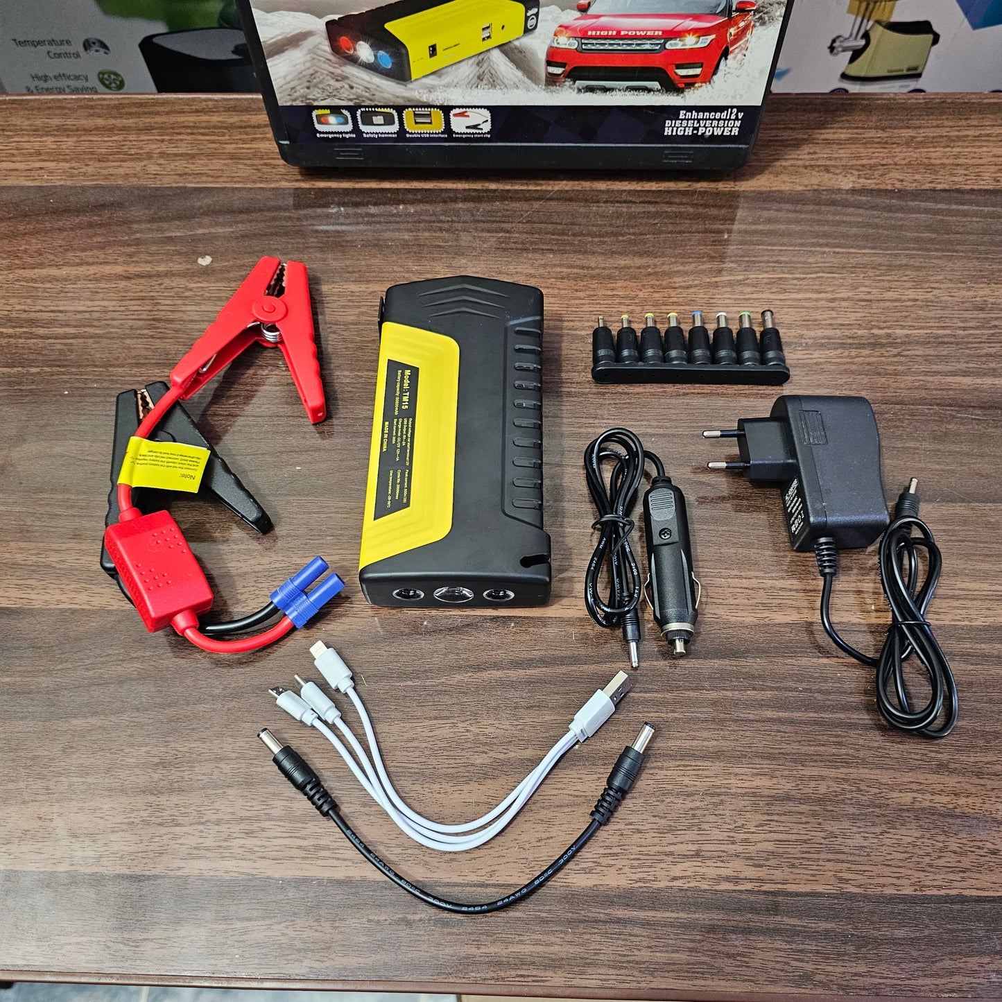 Lot Imported Multifunctional Car Jump Starter & Power Bank