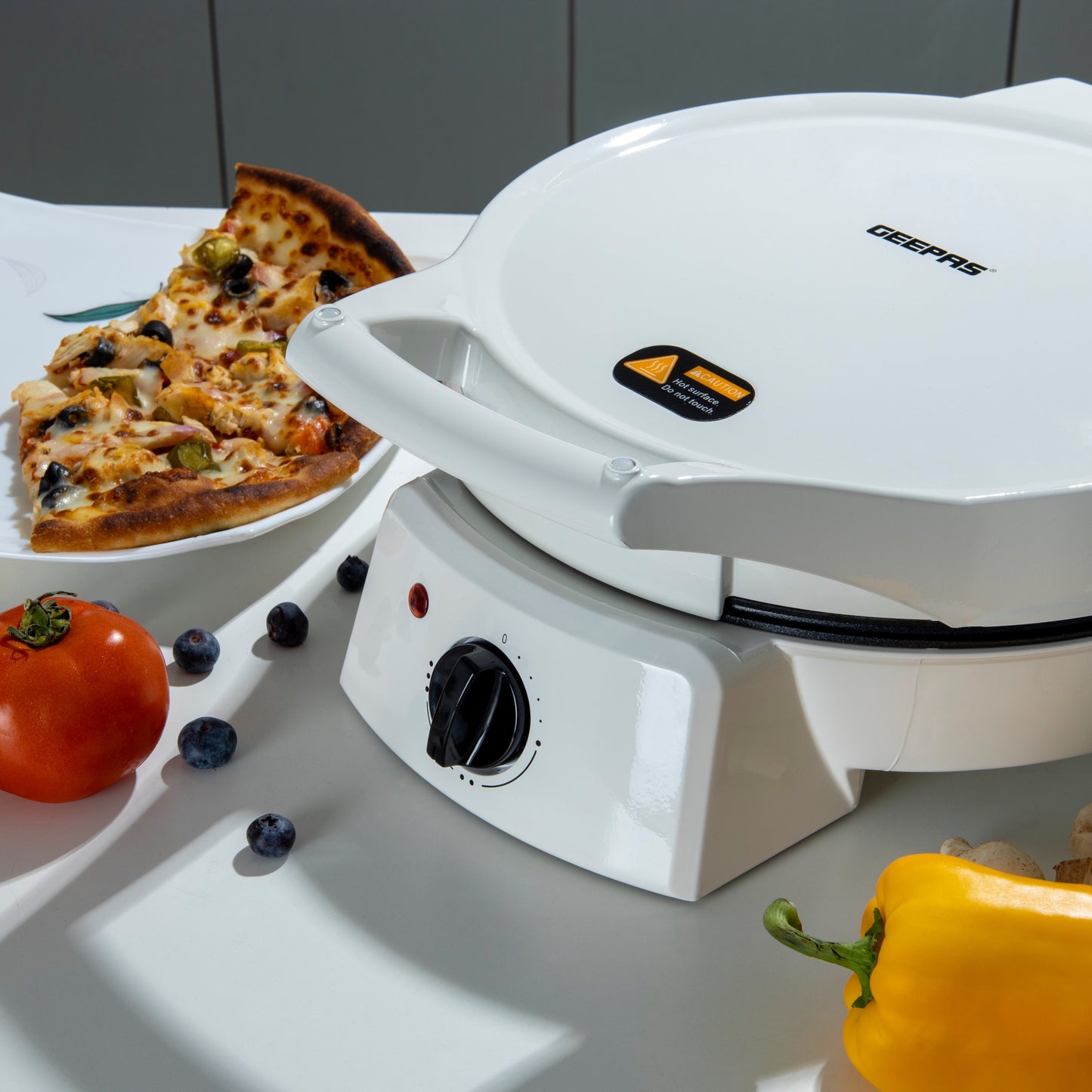 Geepas Pizza Maker GPM2035N