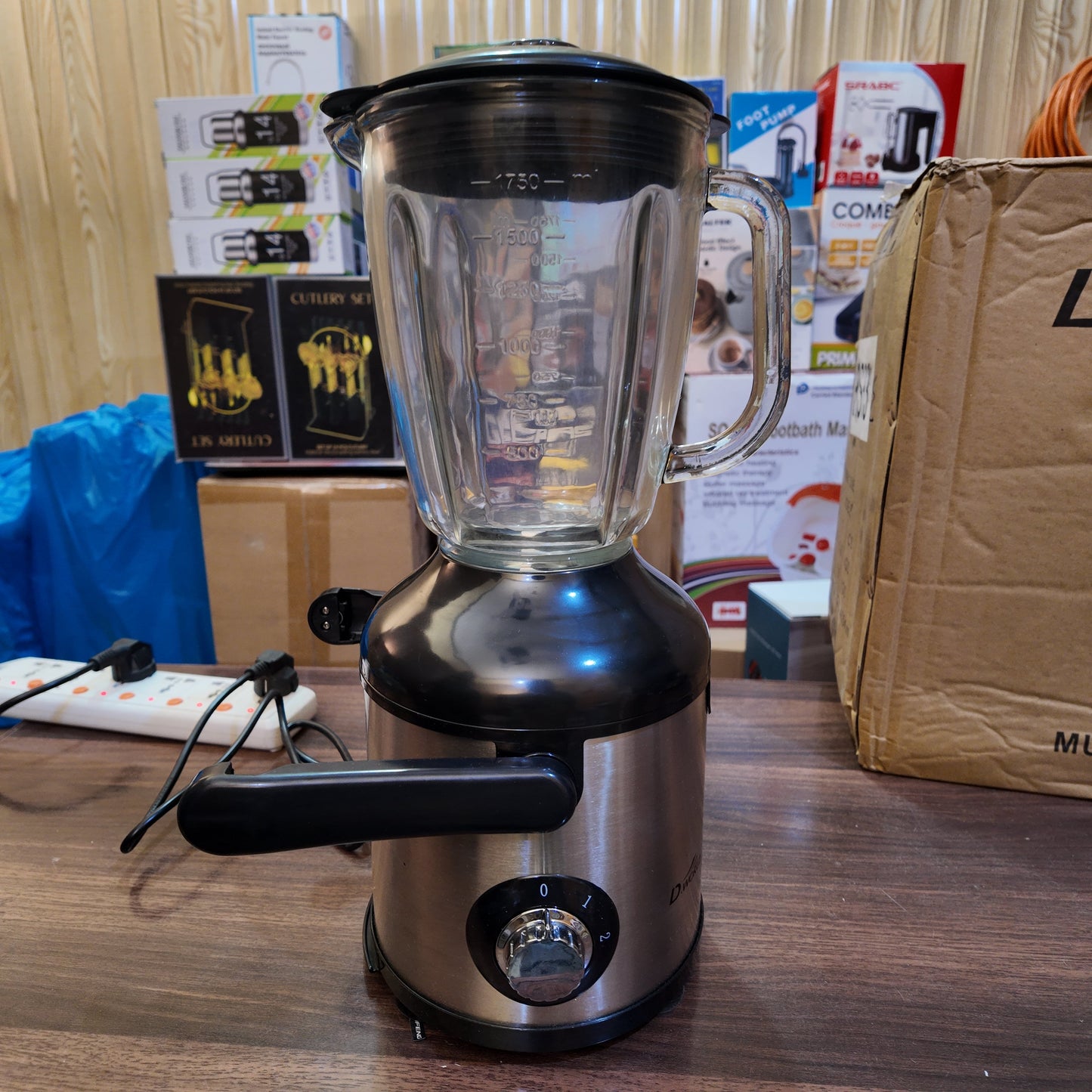 Lot Imported D.World Juice Extractor & Blender