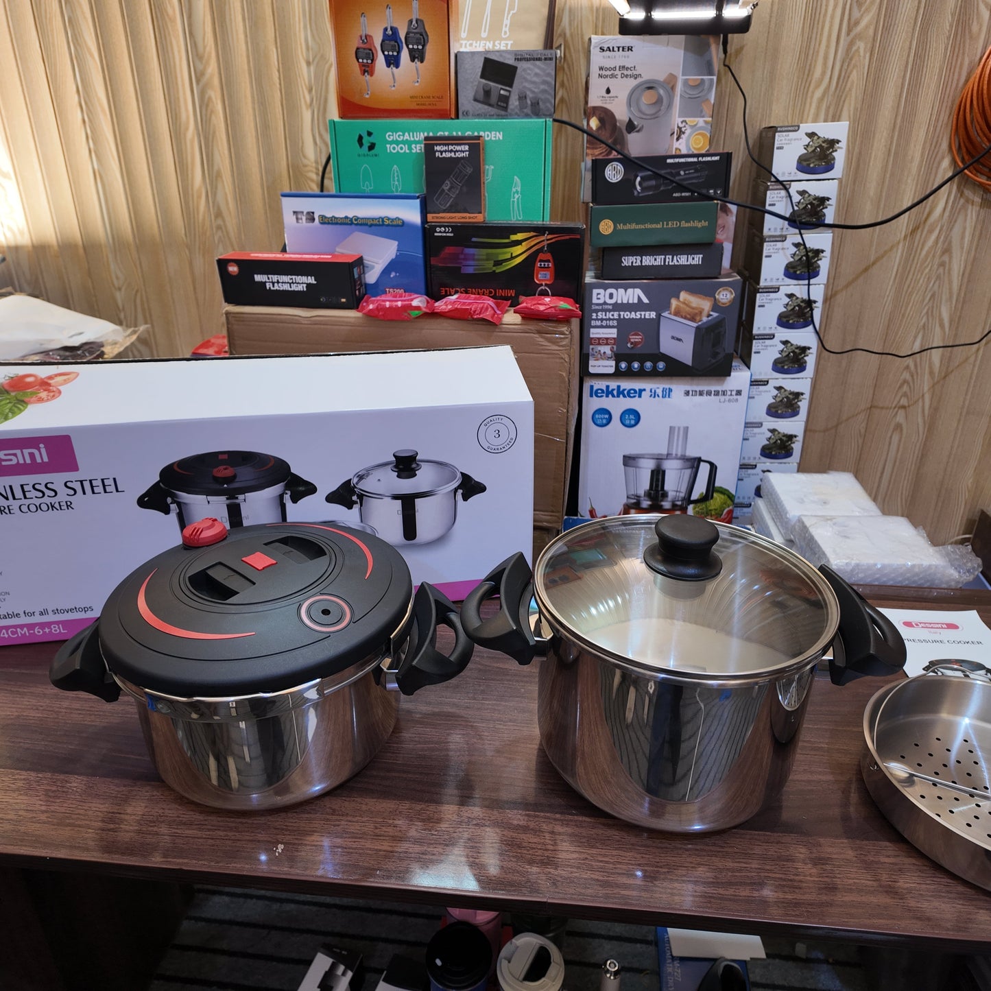 Lot Imported Dessini 6 & 8L Pressure Cooker