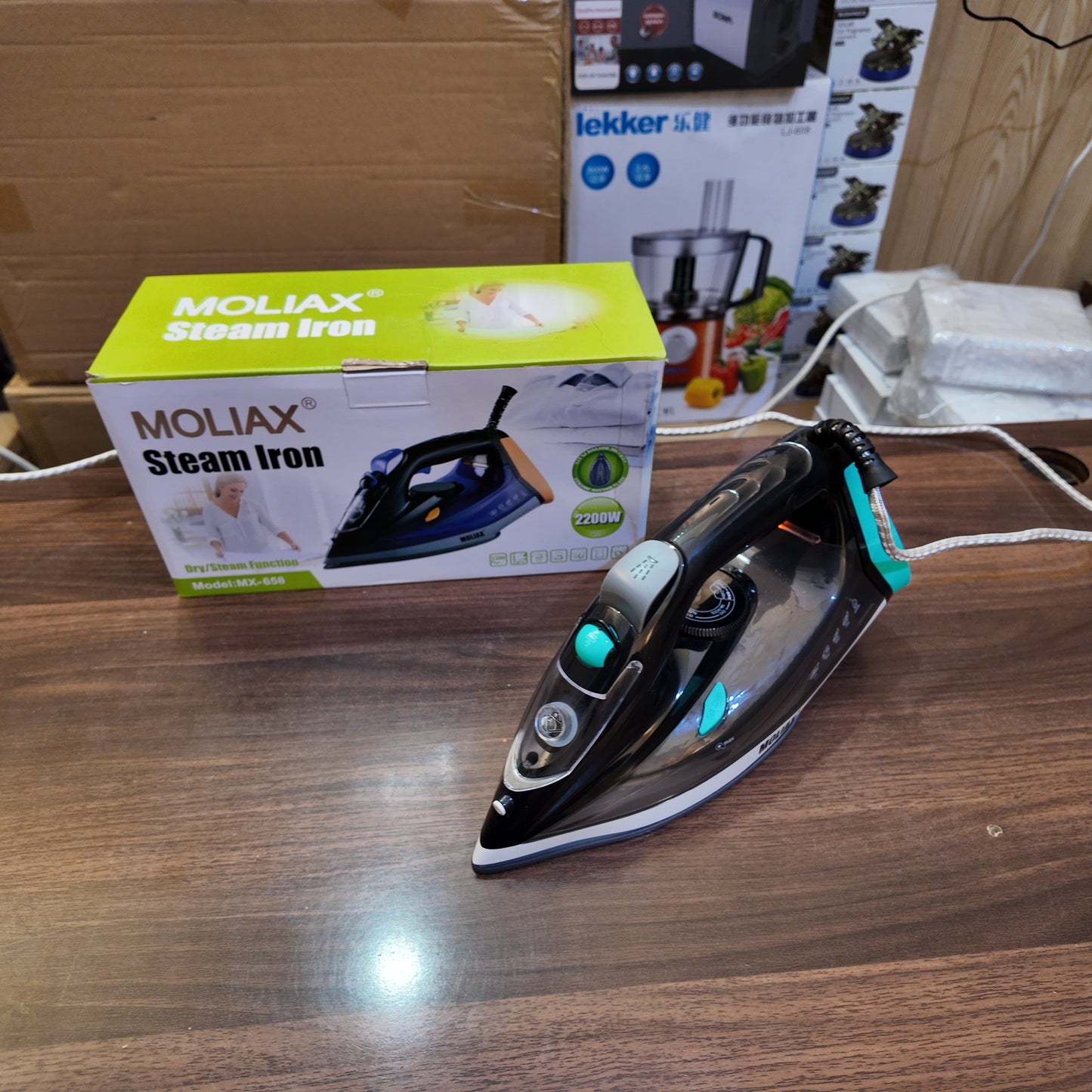 Lot Imported Moliax Black Steam Iron