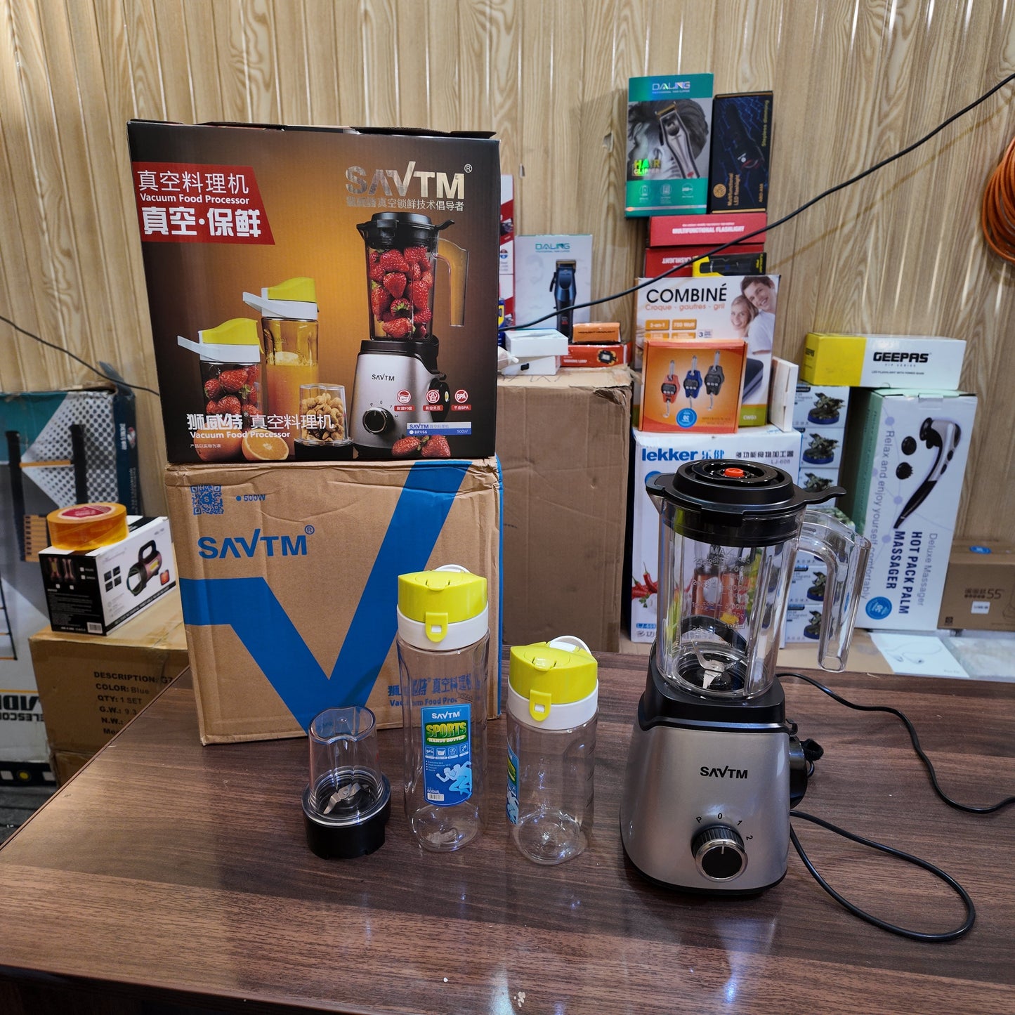 Lot Imported Savtm Vacuum Blender Set