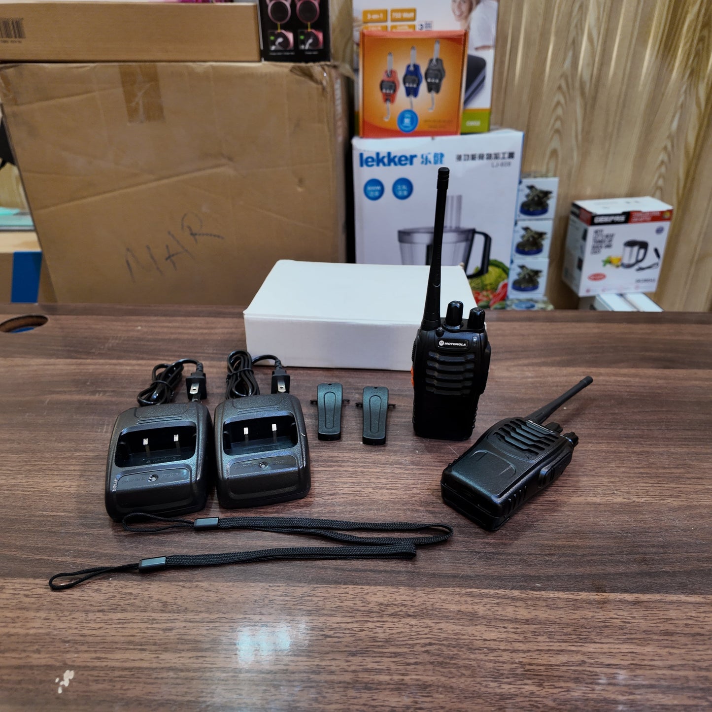 Motorola Lot - Latest Walkie Talkie - Pair