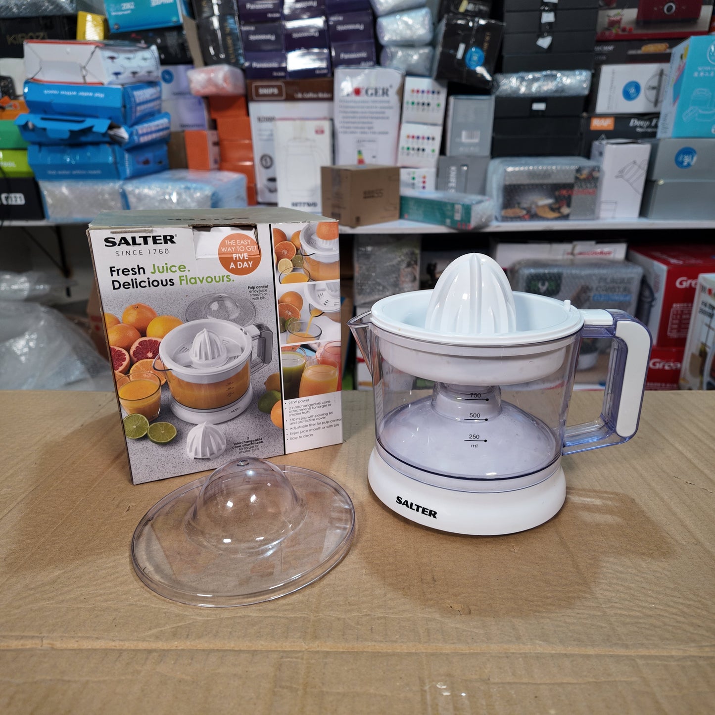 UK Lot Imported Salter Citrus Juicer