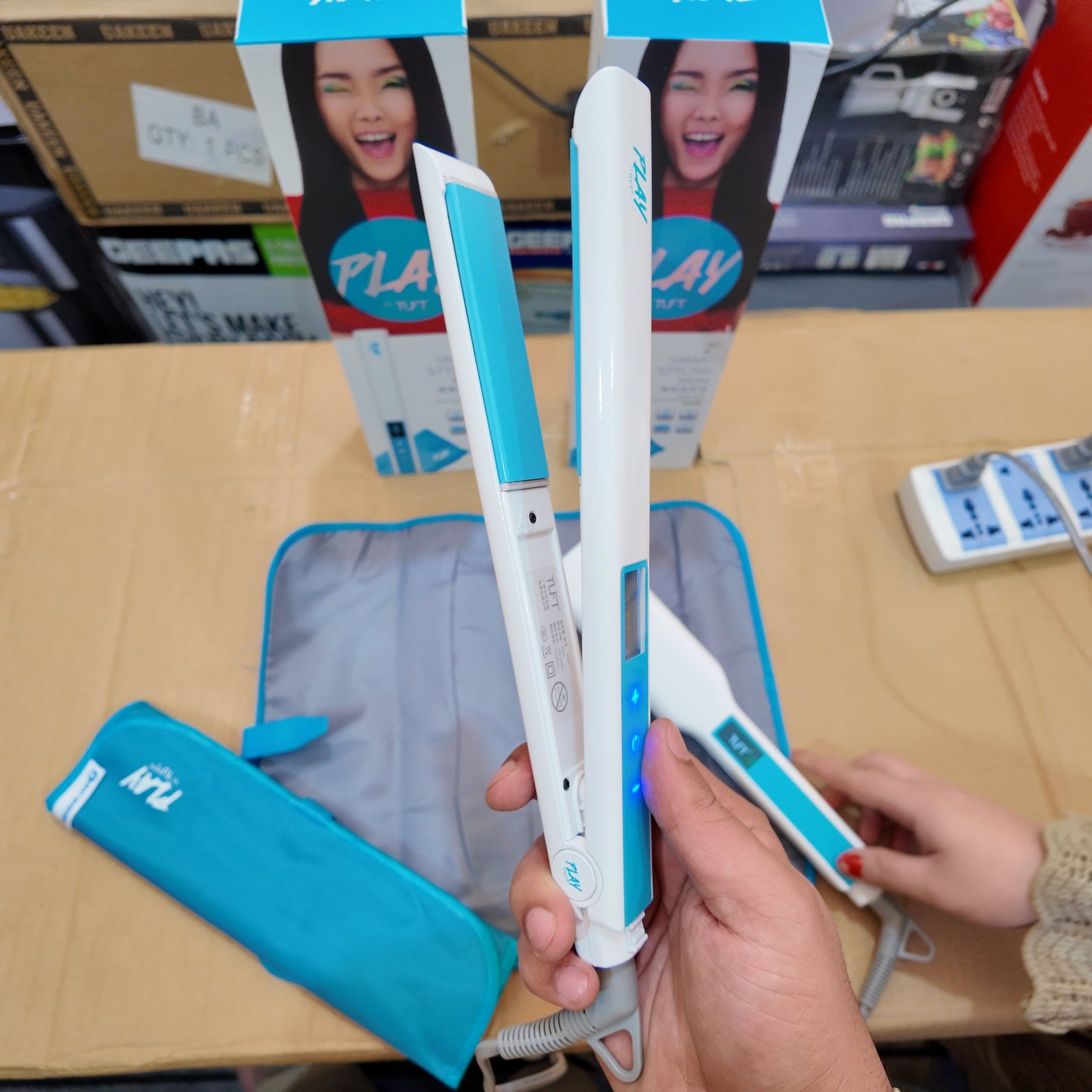 Singapore Lot Imported Tuft Hair Straightener