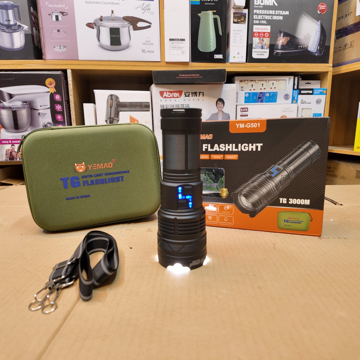 Lot Imported 1KM Range High Beem Flashlight YM-G501