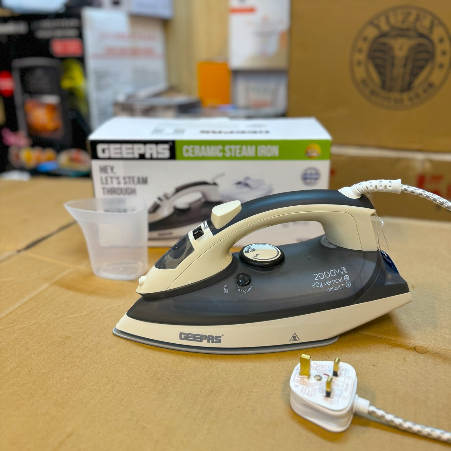 Geepas Ceramic Steam Iron GSI7788