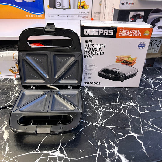 Geepas Stainless Steel Sandwich Maker GSM6002