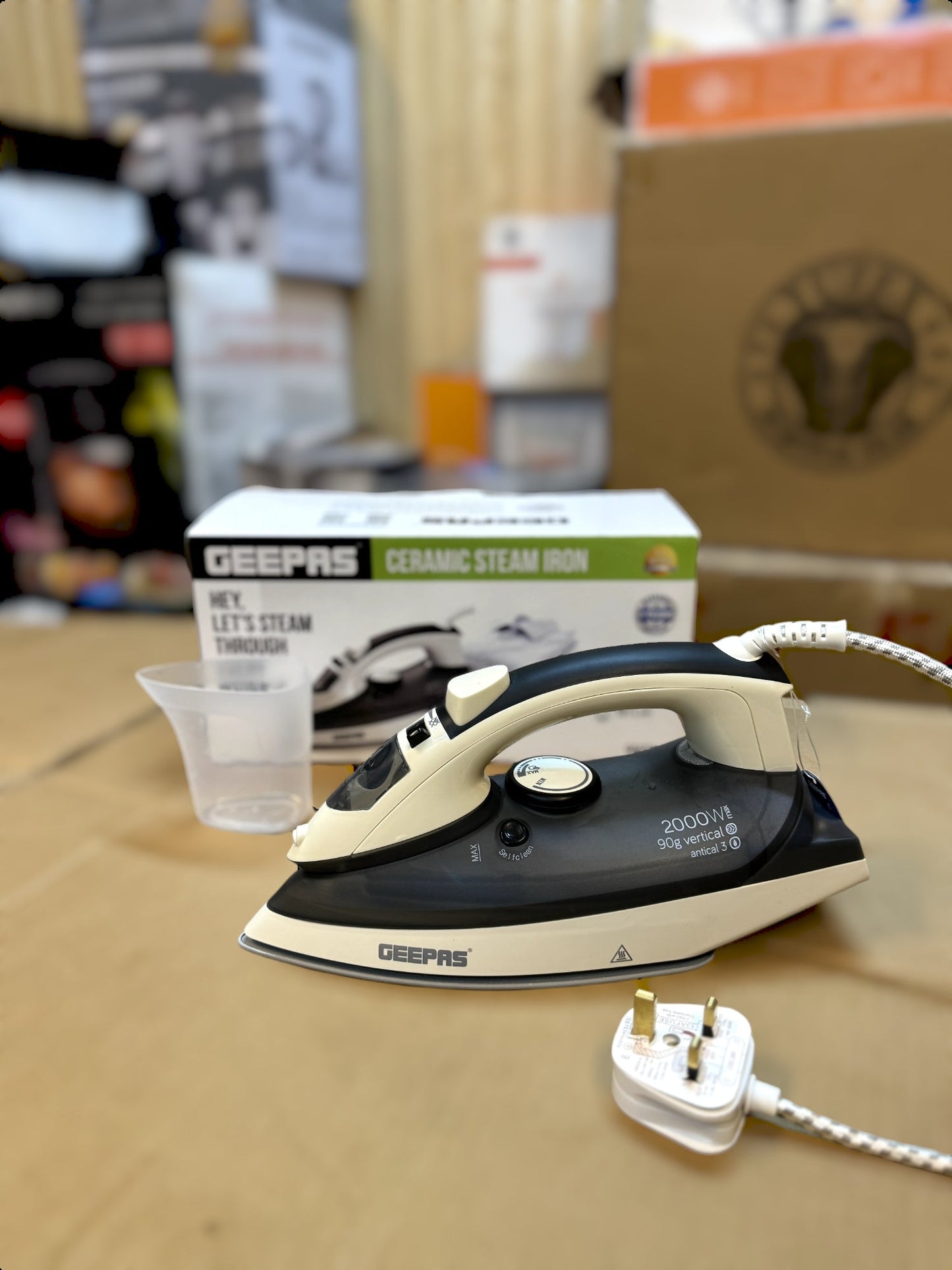 Geepas Ceramic Steam Iron GSI7788