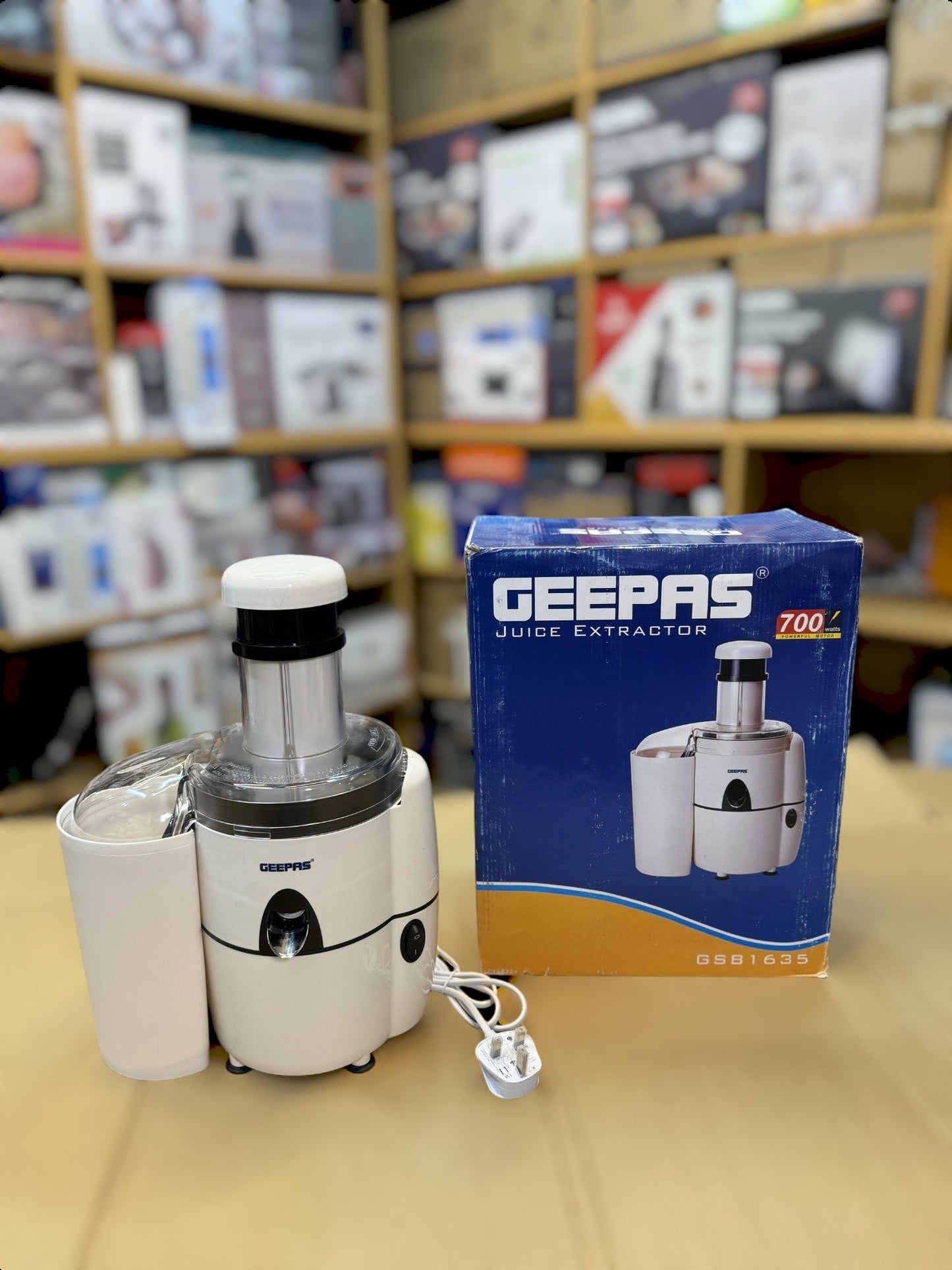 Geepas Juice Extractor GJE6106