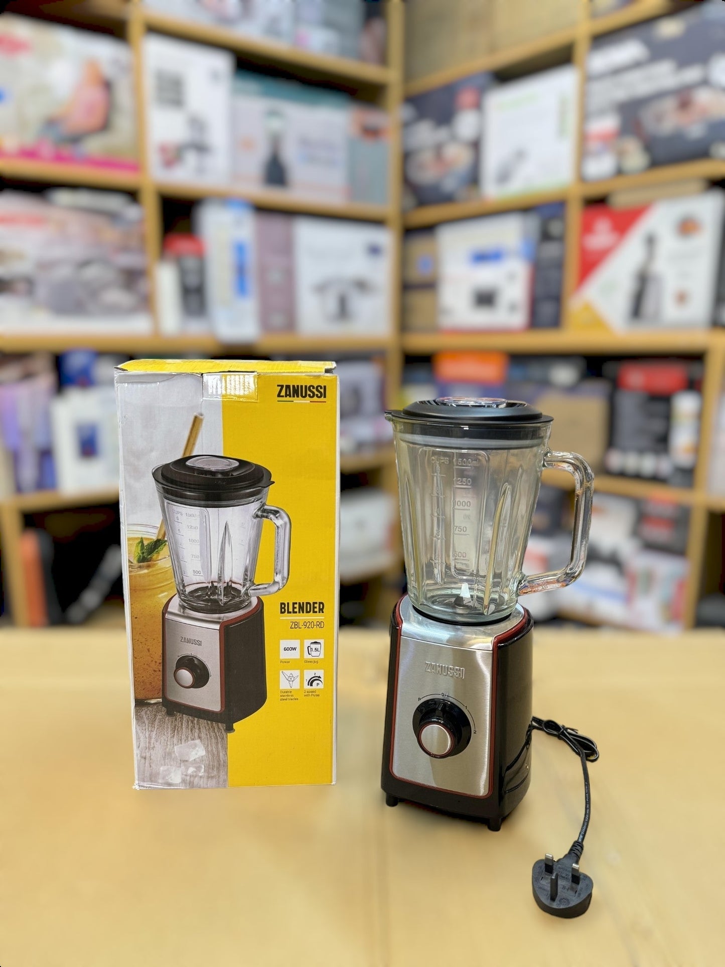 Italy Lot Imported Zanussi Glass Blender