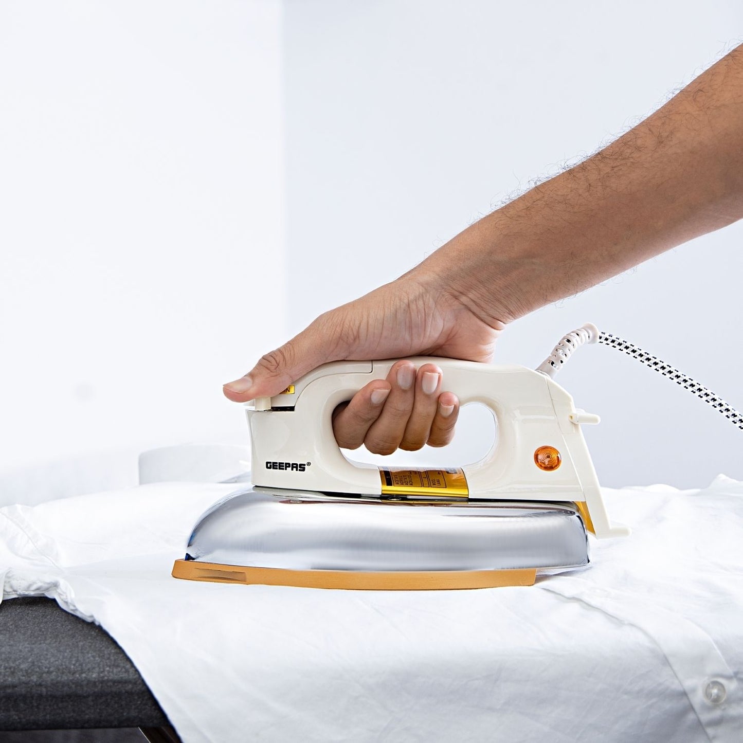 Geepas Heavy Weight Automatic Dry Iron